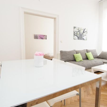 Vienna-Apartment-One Liechtensteinstrasse Bagian luar foto