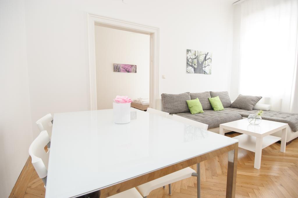 Vienna-Apartment-One Liechtensteinstrasse Bagian luar foto